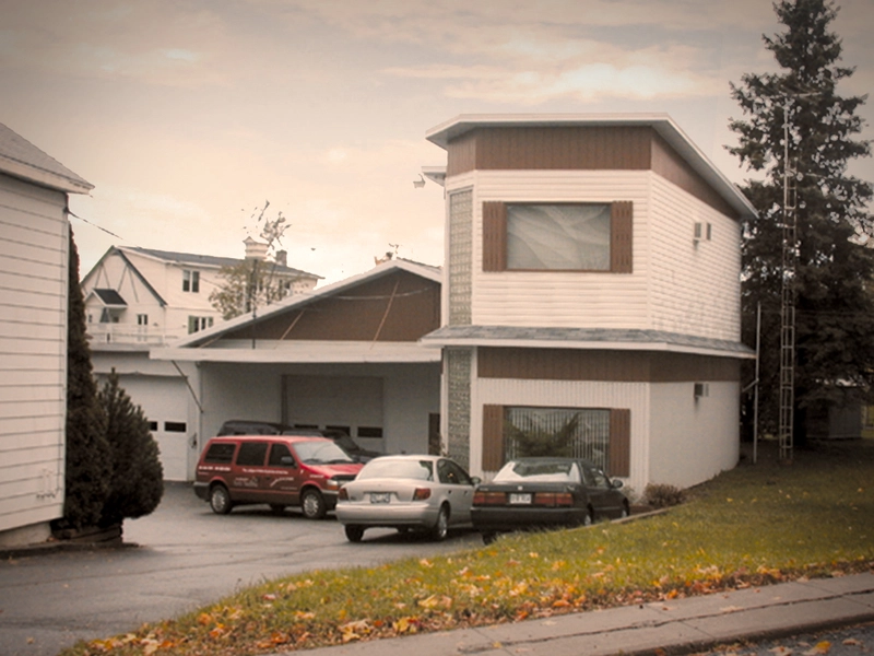 Mercier on Manoir street 